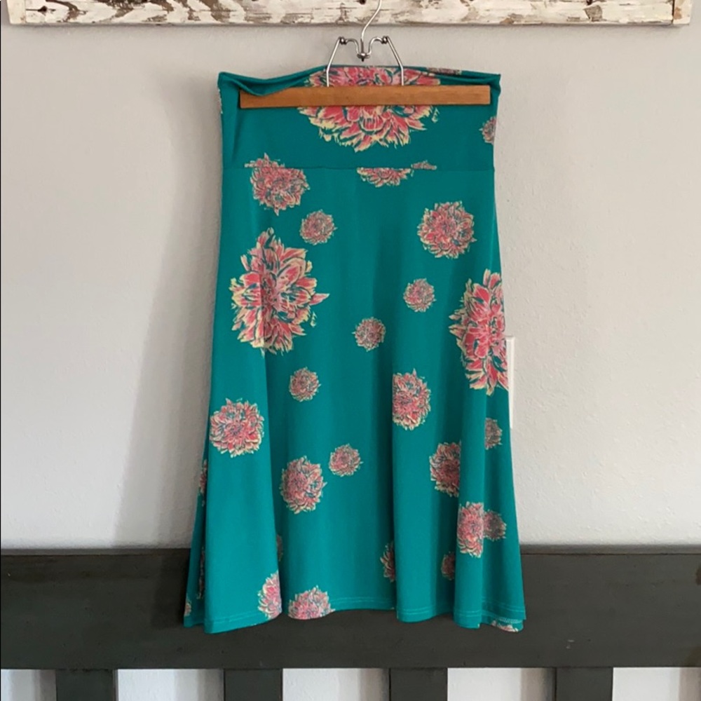 Lularoe skirt